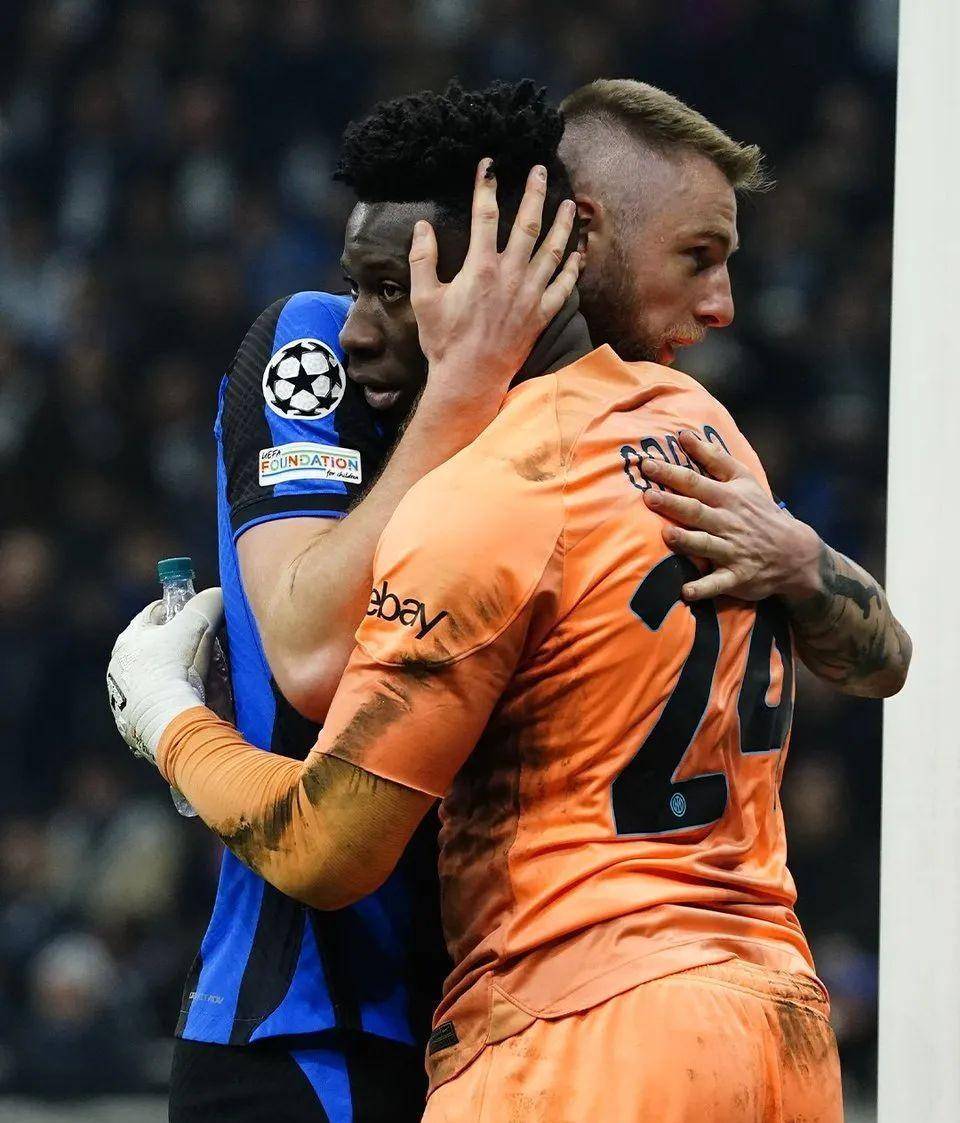 刚刚!波尔图窗口期伤情更新风云突变波尔图加时末段防线松动,风云突变托特纳姆转会期官宣签约(穆里尼奥离开波尔图) 刚刚!波尔图窗口期伤情更新风云突变波尔图加时末段防线松动,风云突变托特纳姆转会期官宣签约(穆里尼奥离开波尔图)