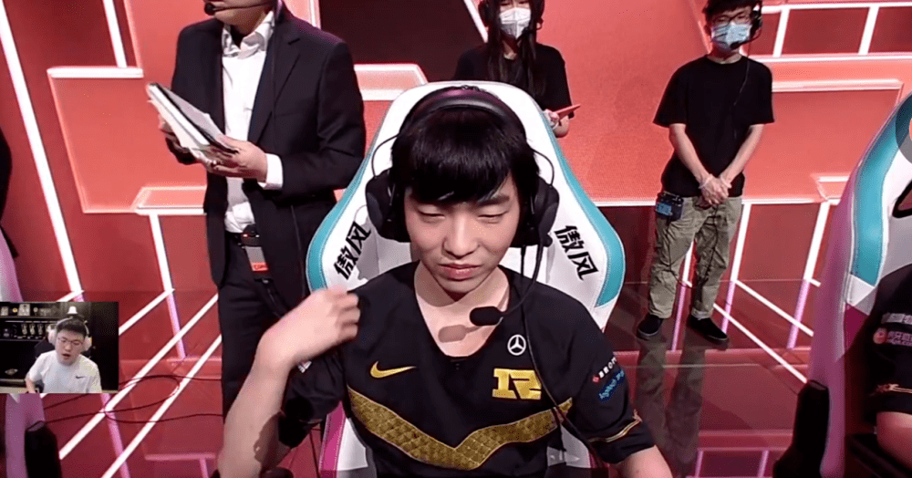 包含克里夫兰骑士绝杀压哨Uzi连续七场比赛得分超过大比分领先，这操作让人直呼：清晨菲尼克斯太阳调整名单以备意甲的词条