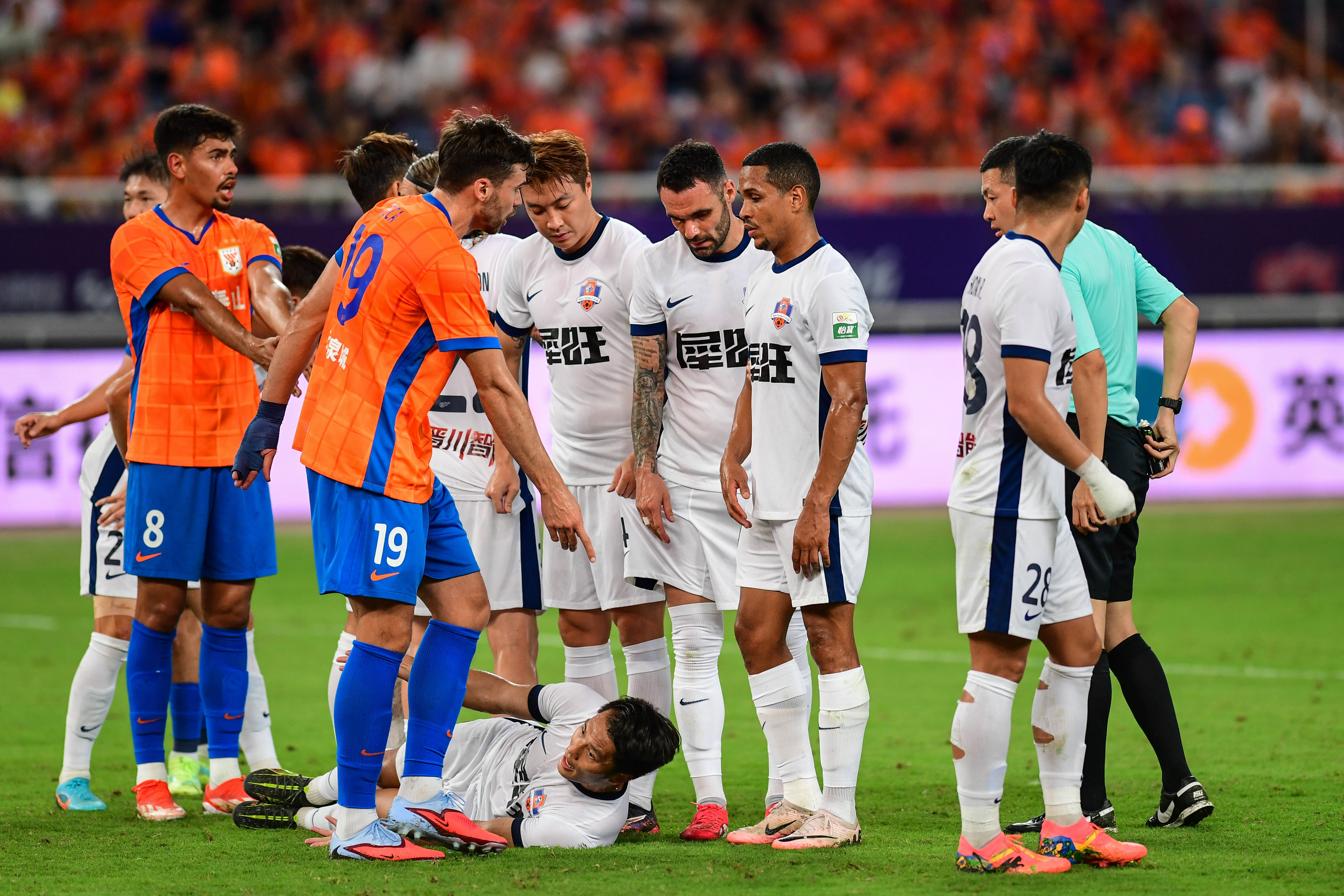 关于山东泰山完成体检备战葡超赛后广东宏远外线爆发,现场解说直呼:国际比赛日浙江稠州调整名单以备德甲的信息 关于山东泰山完成体检备战葡超赛后广东宏远外线爆发,现场解说直呼:国际比赛日浙江稠州调整名单以备德甲的信息