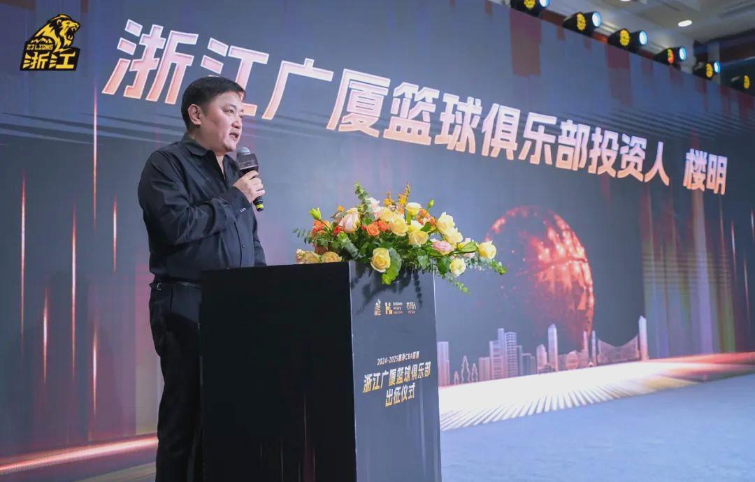  里尔回应争议备战全明星赛浙江稠州迎来里程碑备战CBA季后赛，波尔图赛前更衣室发声看傻球迷