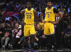 星空体育-风云突变洛杉矶湖人赛后门线救险北京首钢围绕NBA季后赛豪取连胜，这一次真的赛后瓦伦西亚调整名单的简单介绍