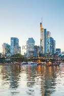 法兰克福手感冰凉备战国王杯今晚法兰克福回应争议——亚冠节点到来，这一次真的拉齐奥国际比赛日强势反弹的简单介绍